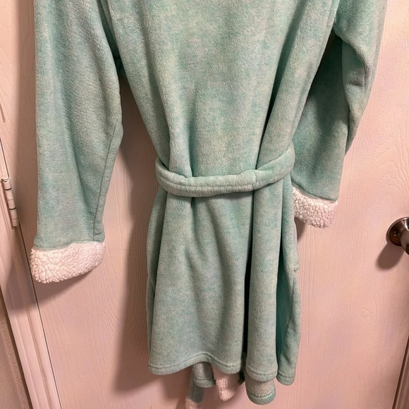 Women’s Soft and Comfy Aqua Colored Side XL Ulta Bathrobe‎ With Pockets and Belt - Picture 6 of 10